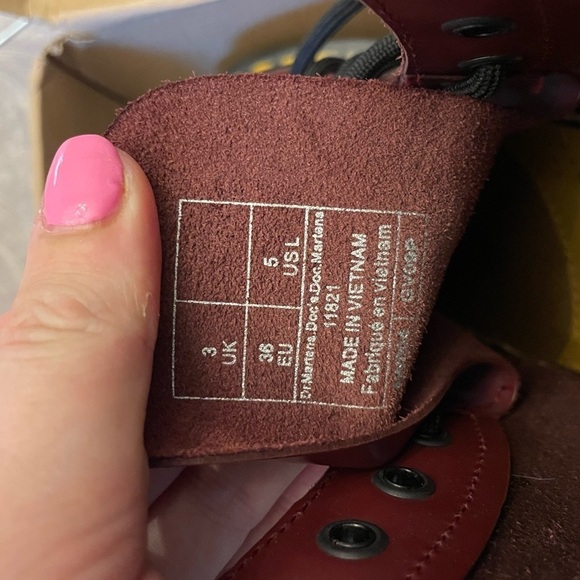 Dr. Marten 1460 8-Eye Boot in Cherry Red NEW - Picture 5 of 7
